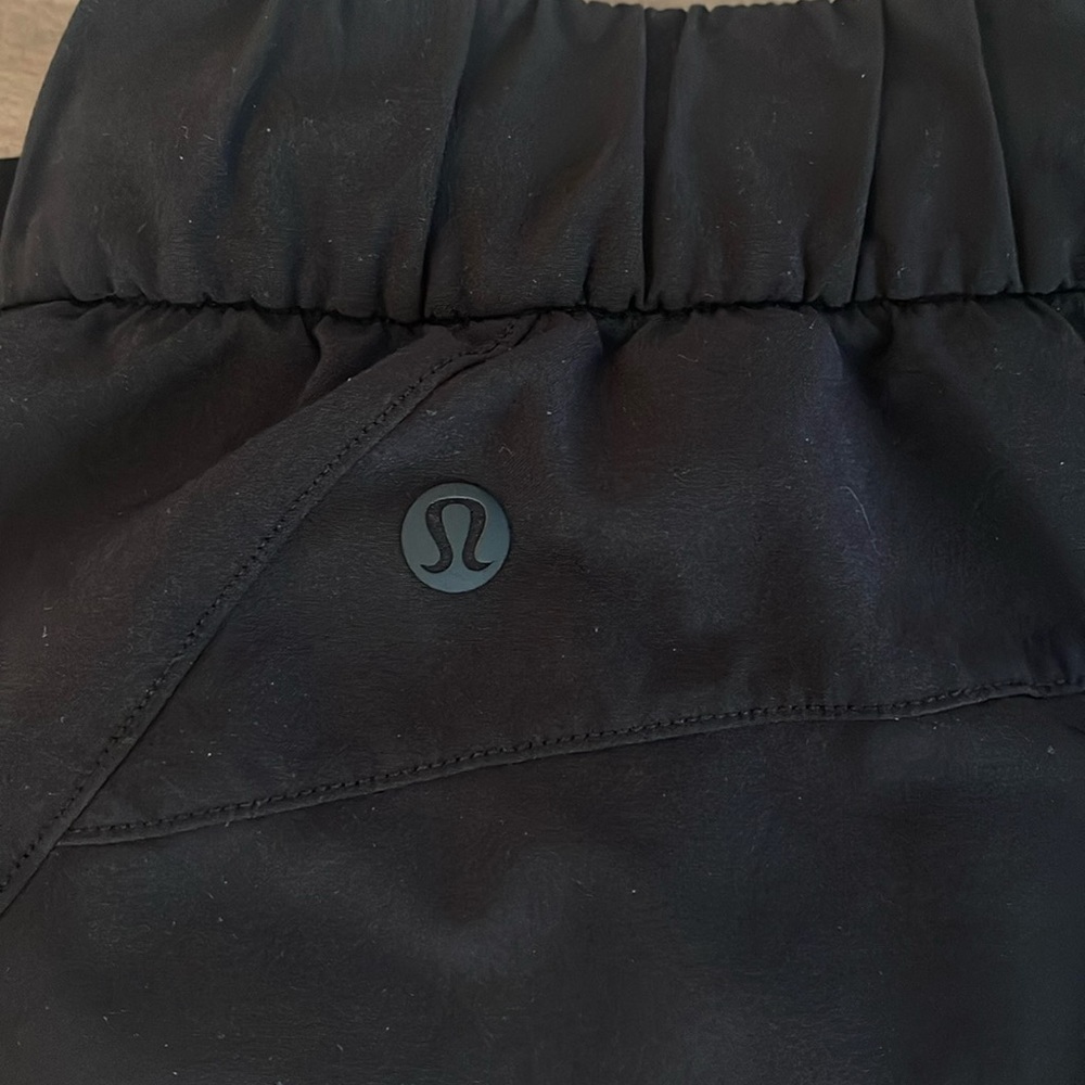 Lululemon Stroll at Sundown shorts